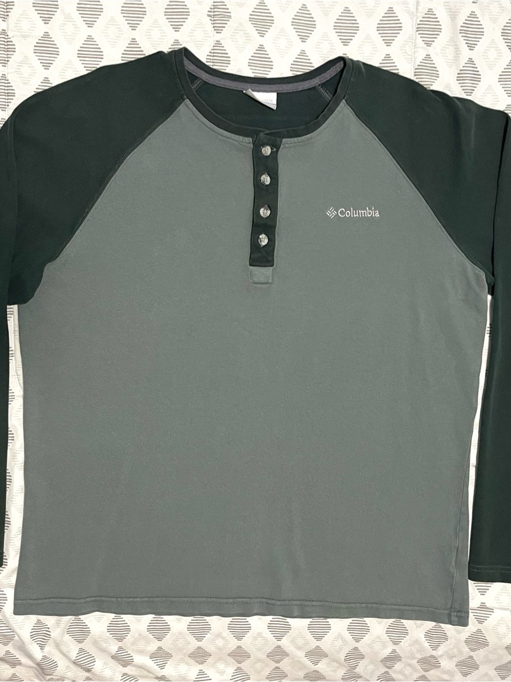 Columbia Henley Heavyweight Long Sleeve - Colorblock Forest Green - Large
